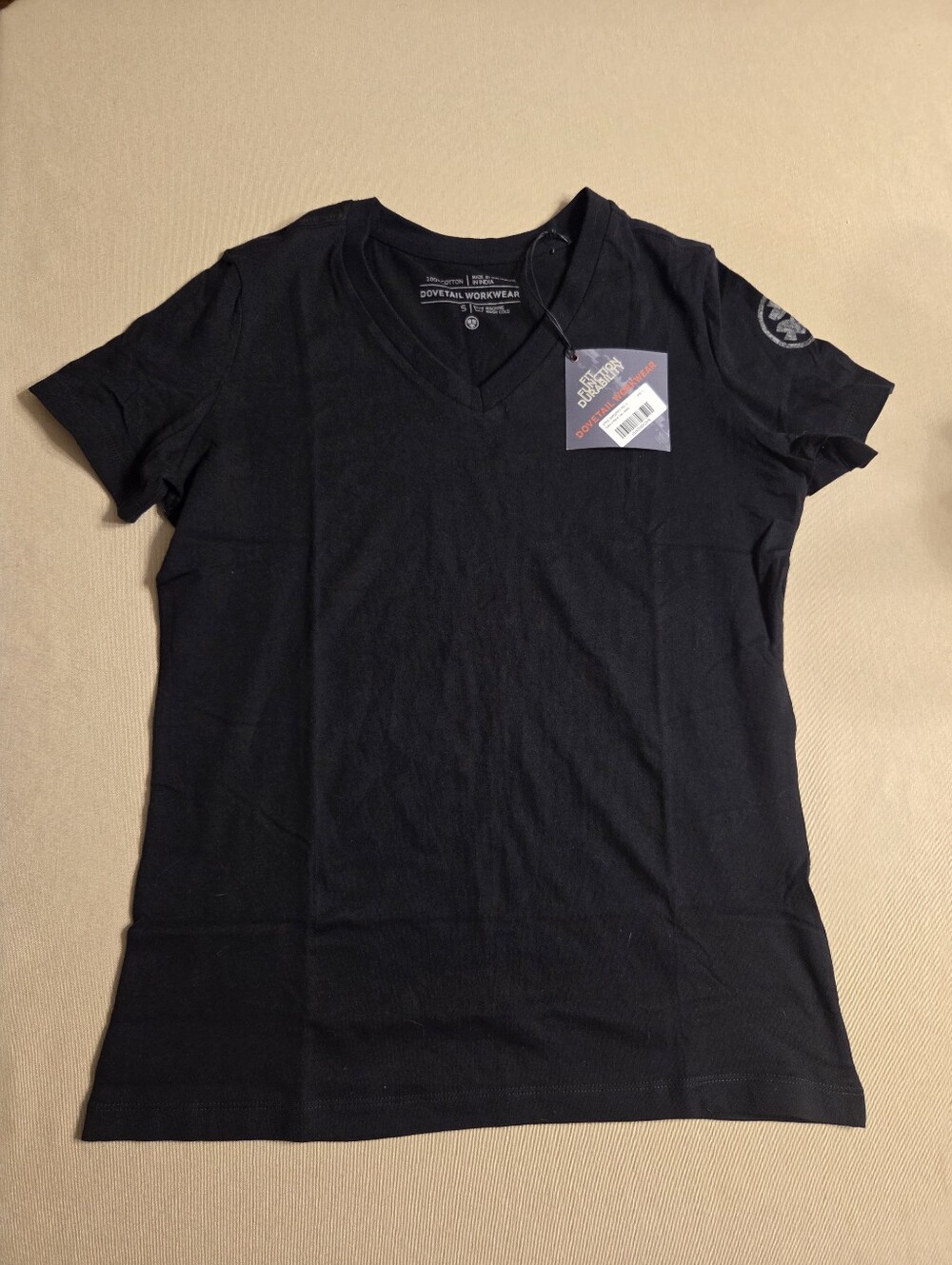 NWT Dovetail Workwear Women's Black Solid V-Neck Work Tee sz SM